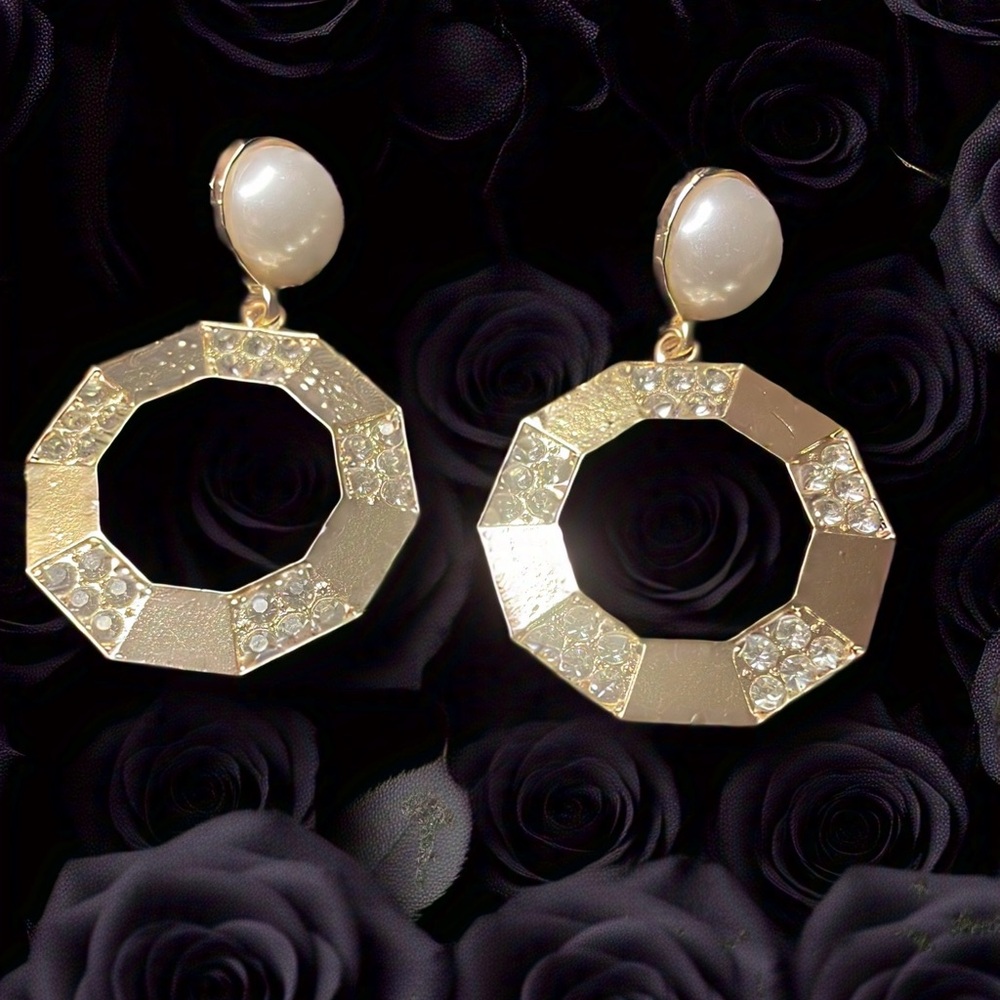 Chic Gold and Pearl Drop Earrings